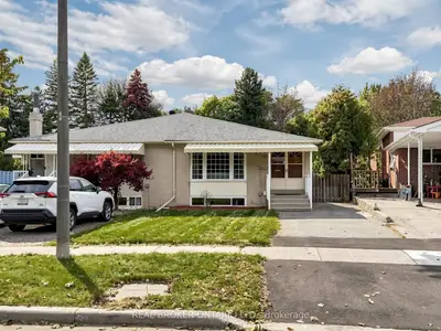 32 Cairnside Crescent, Toronto, On M2j 3m8