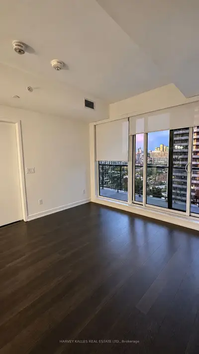 25 Ordnance Street 1511, Toronto, On M6k 0e9