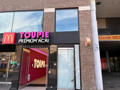 298 Spadina Avenue 2nd Floor, Toronto, On M5t 2g5