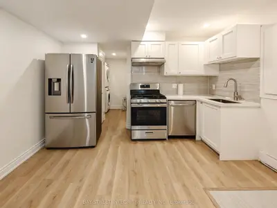 598 Crawford Street Lower, Toronto, On M6g 3k2