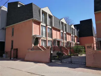 325 Jarvis Street 33, Toronto, On M5b 2c2