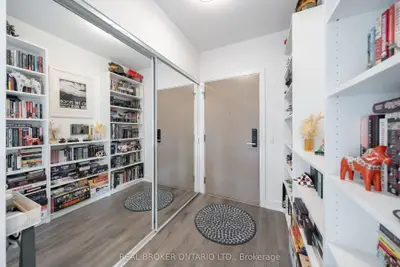 575 Bloor Street E 2108, Toronto, On M4w 0b2