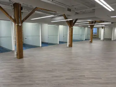 144 Front Street W 570, Toronto, On M5j 2l7