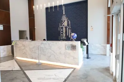 17 Barberry Place 2107, Toronto, On M2k 3e2