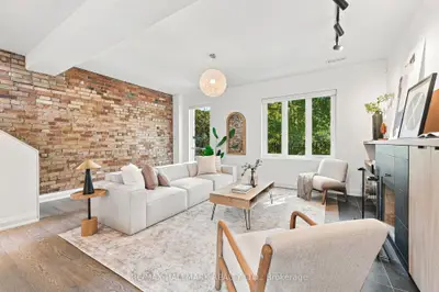 10 Earl Street, Toronto, On M4y 1m3