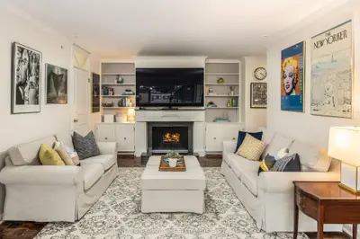 120 Rosedale Valley Road 802, Toronto, On M4w 1p8