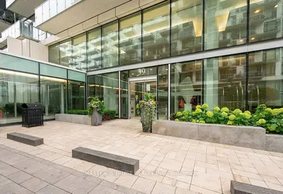 39 Queens Quay E 731, Toronto, On M5e 0a5
