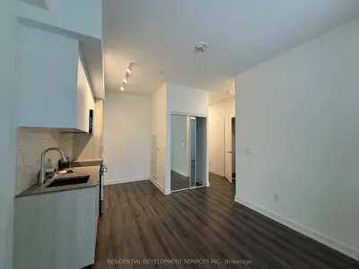 65 Mutual Street 202, Toronto, On M5b 0e5