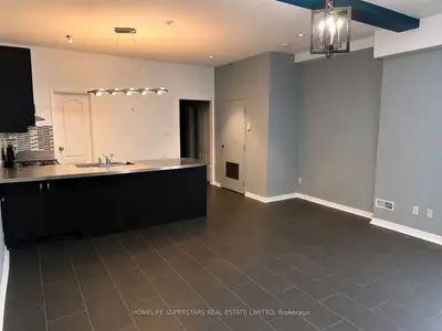 38 Kensington Place 207, Toronto, On M5t 2j9