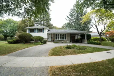 11 Bellbury Crescent, Toronto, On M2j 2j6