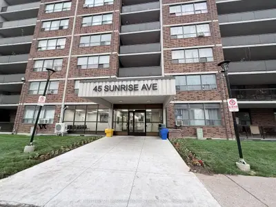 45 Sunrise Avenue 701, Toronto, On M4a 2s3