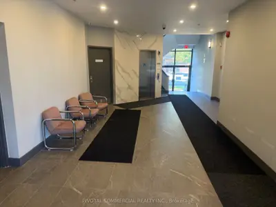 15 Hove Street 100, Toronto, On M3h 4y8
