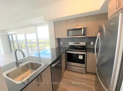 1603 Eglinton Avenue W 1308, Toronto, On M6e 0a1