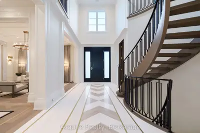 55 Leacroft Crescent, Toronto, On M3b 2g5