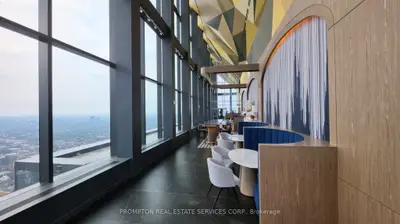 1 Concord Cityplace Way 2207, Toronto, On M5v 0x3