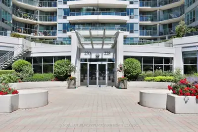 230 Queens Quay W 2019, Toronto, On M5j 2y7