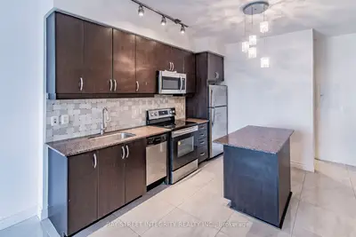 2885 Bayview Avenue 813, Toronto, On M2k 0a3