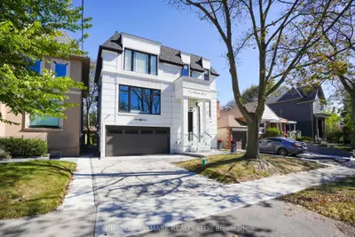 27 Collinson Boulevard, Toronto, On M3h 3c1