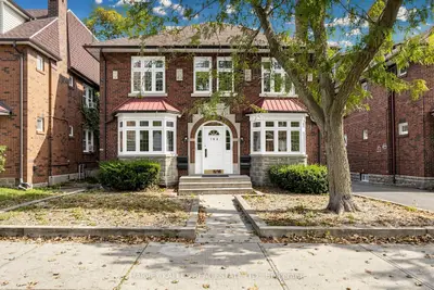 163 Highbourne Road North 2nd, Toronto, On M5p 2j8