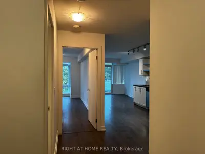 525 Adelaide Street W 723, Toronto, On M5v 0n7