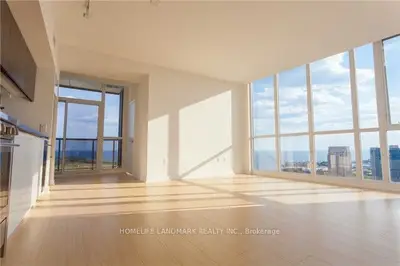 85 Queens Wharf Road 4506, Toronto, On M5v 0j9