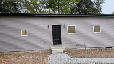 15 Merredin Place Garden Suite, Toronto, On M3b 1s7