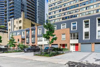 48 Granby Street 6, Toronto, On M5b 2j5