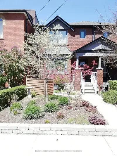 10 Ulster Street Lower, Toronto, On M5s 1e2