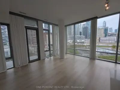 39 Queens Quay E 441, Toronto, On M5e 0a5