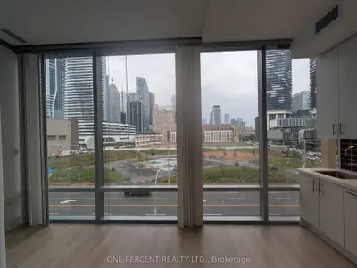 39 Queens Quay E 441, Toronto, On M5e 0a5
