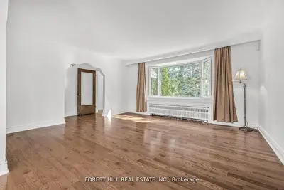 18 Irvington Crescent, Toronto, On M2n 2z1