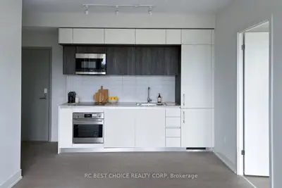 322 Dupont Street 503, Toronto, On M5r 0e3