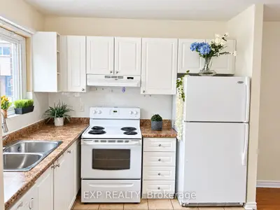 55 Godstone Road 111, Toronto, On M2j 3c8