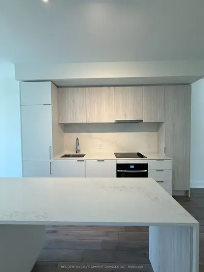 89 Church Street 907, Toronto, On M5c 0b7