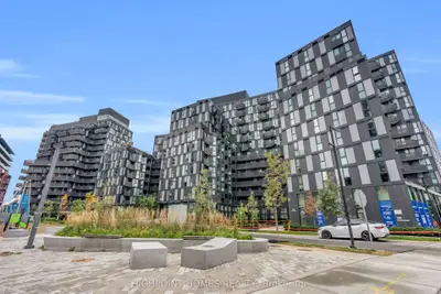 30 Tretti Way 610, Toronto, On M3h 0e3