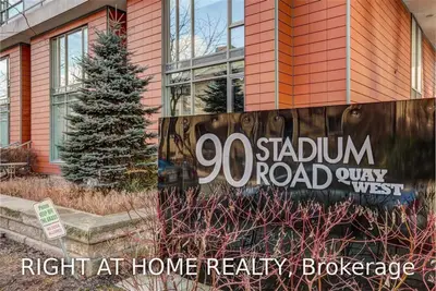 90 Stadium Road 328, Toronto, On M5v 3w5