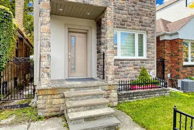 676 Vaughan Road, Toronto, On M6e 2y6