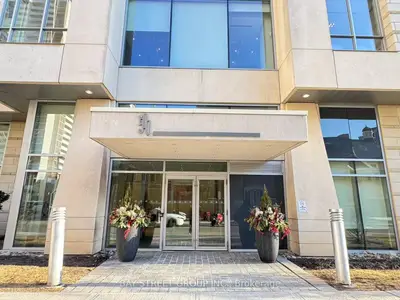 500 Sherbourne Street 3001, Toronto, On M4x 1l1