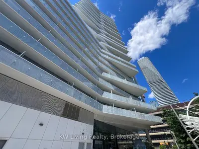 15 Queens Quay E 609, Toronto, On M4y 1a1