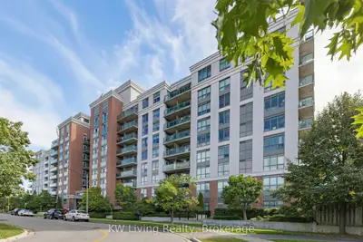 120 Dallimore Circle 819, Toronto, On M3c 4j1