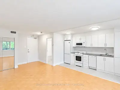 95 Lawton Boulevard 104, Toronto, On M4v 1z8