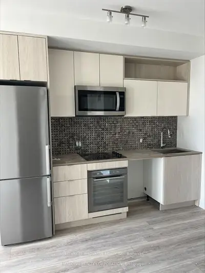 60 Princess Street 1018 Se, Toronto, On M5a 2c7