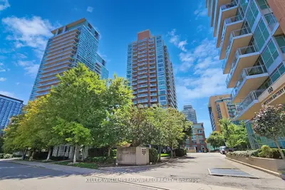 50 Lynn Williams Street 1711, Toronto, On M6k 3r9