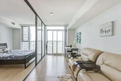 85 Queens Wharf Road 3208, Toronto, On M5v 0j9
