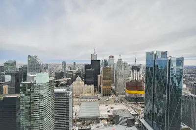 88 Harbour Street 6802, Toronto, On M5j 0c3