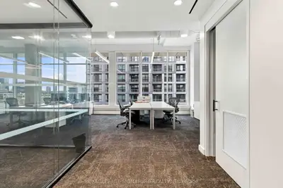 130 Queens Quay E 1005, Toronto, On M5a 3y5