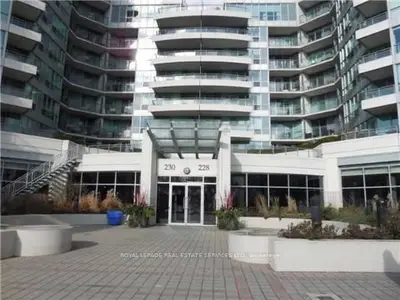 230 Queens Quay 527, Toronto, On M5j 2y7