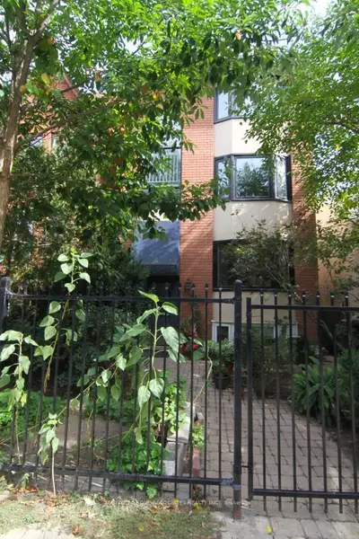 337 Seaton Street 2, Toronto, On M5a 2t6
