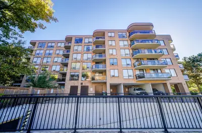96 Fifeshire Road 301, Toronto, On M2l 2x9