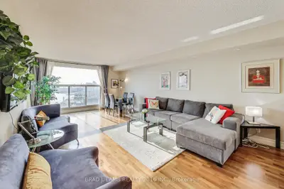 99 Harbour Square 2911, Toronto, On M5j 2h2